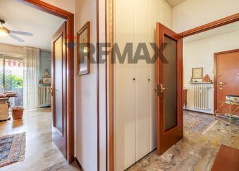 Hall / corridoio - Trilocale via Mario CaMpagnoli
 
4, Novara - foto 13