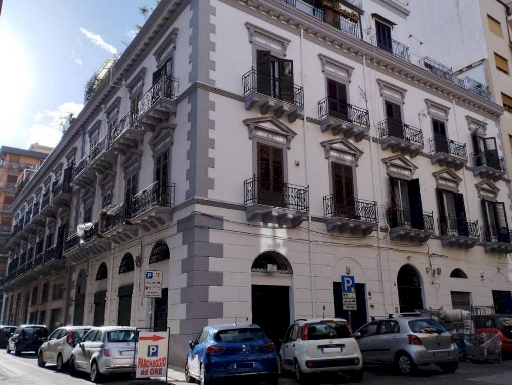 Foto 1 - Box Via Francesco Bentivegna
 
34, Palermo - photo 1