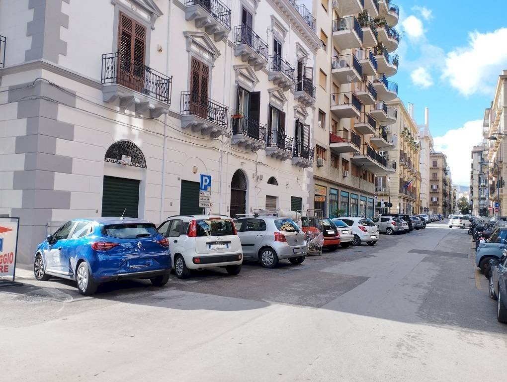 Foto 2 - Box Via Francesco Bentivegna
34, Palermo - photo 2