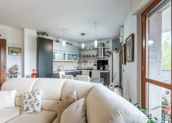 Soggiorno - Four-room apartment Corso Giulio Cesare
 
67, Torino - photo 11