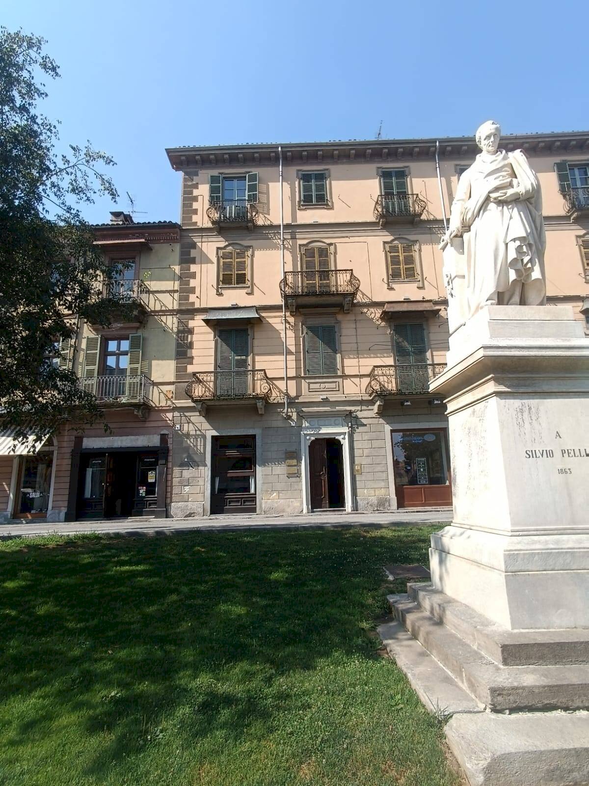 Foto 2 - Commercial Premises Piazza Vineis
6, Saluzzo - photo 2
