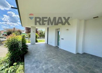 Portico - Villa Via Guglielmo Marconi
 
22, Reana del Rojale - foto 8