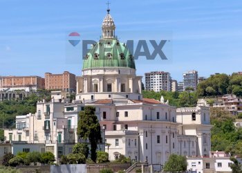 Edificio all\'aperto - Trilocale Corso Amedeo Di Savoia Duca D'aosta
 
210, Napoli - foto 1