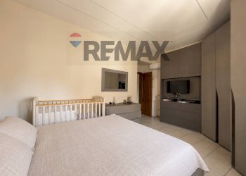 Camera / camera da letto - Trilocale Corso Amedeo Di Savoia Duca D'aosta
 
210, Napoli - foto 19