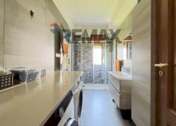 Bagno - Trilocale Corso Amedeo Di Savoia Duca D'aosta
 
210, Napoli - foto 21