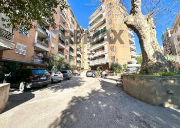 Edificio all\'aperto - Trilocale Corso Amedeo Di Savoia Duca D'aosta
 
210, Napoli - foto 27