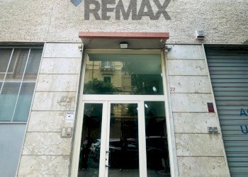 Edificio all\'aperto - Trilocale Via Sammartino
 
22, Palermo - foto 30