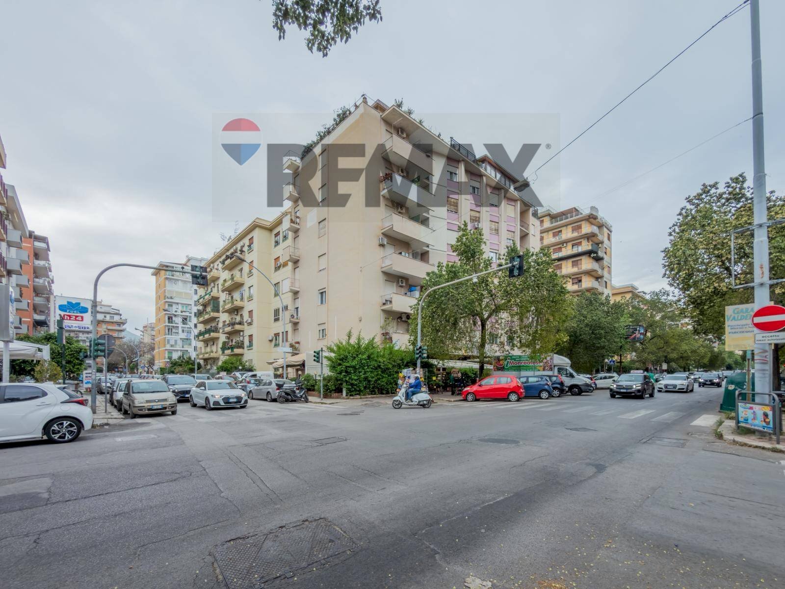 Edificio all\'aperto - Appartamento Via Empedocle Restivo
154, Palermo - foto 2