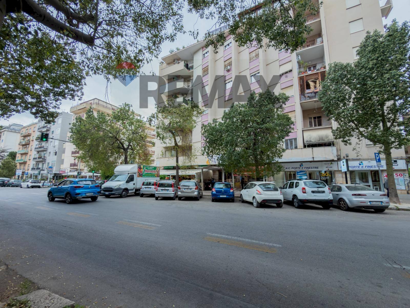 Edificio all\'aperto - Appartamento Via Empedocle Restivo
154, Palermo - foto 3