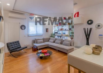Soggiorno - Appartamento Via Empedocle Restivo
 
154, Palermo - foto 37