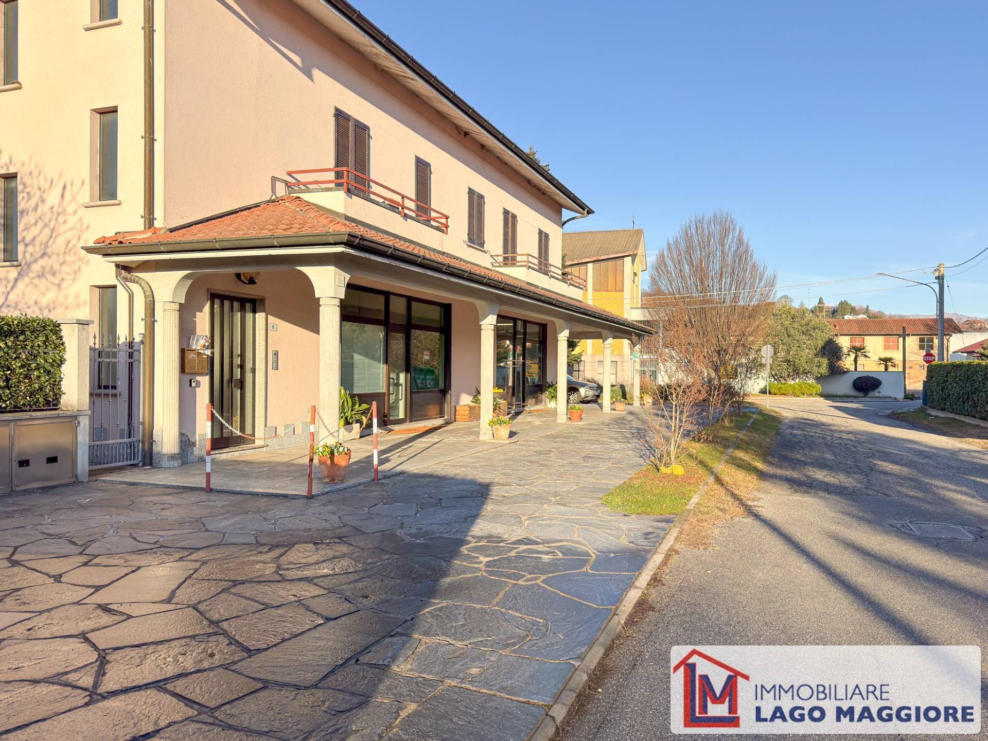 Foto 3 - Negozio Via Lavandè
 
6, Monvalle - foto 3