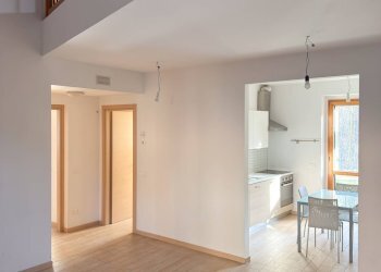 Foto 20 - Villa Via Milano
 
1037, Ispra - photo 20