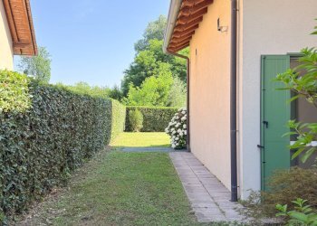 Foto 7 - Villa Via Milano
 
1037, Ispra - photo 7