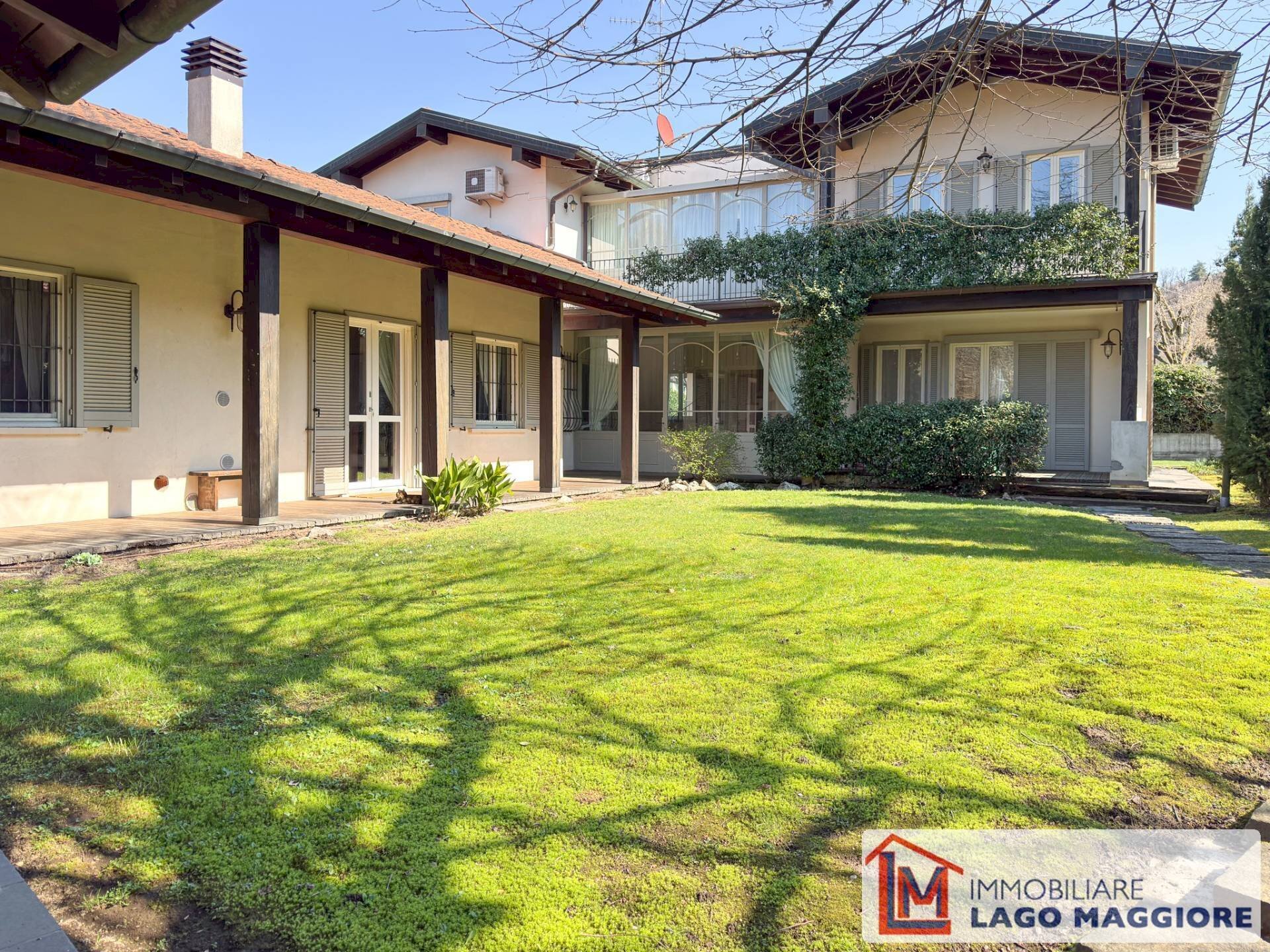 Foto 1 - Villa Via Eugenio Montale
 
37, Travedona-Monate - foto 1