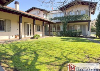 Foto 1 - Villa Via Eugenio Montale
 
37, Travedona-Monate - foto 1