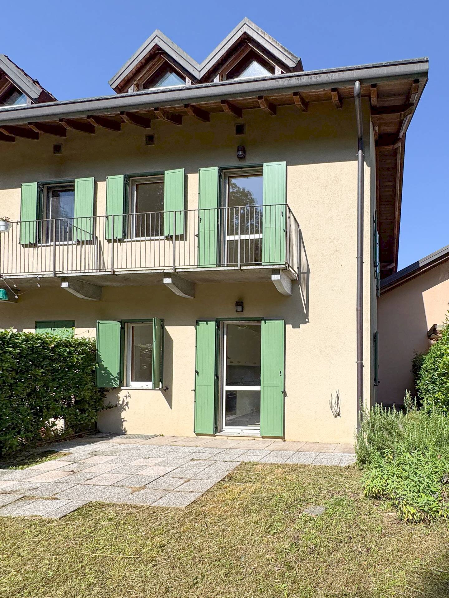 Foto 1 - Villa a Schiera Via Milano
 
1037, Ispra - foto 1