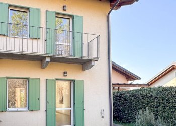 Foto 4 - Villa a Schiera Via Milano
 
1037, Ispra - foto 4