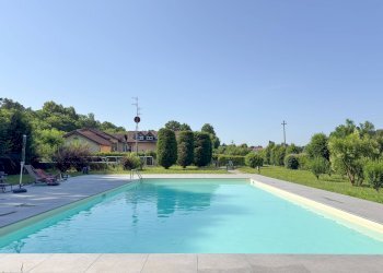 Foto 8 - Villa a Schiera Via Milano
 
1037, Ispra - foto 8