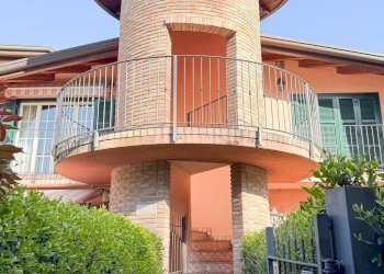 Foto 24 - Three-room apartment Via G.Mercalli
 
80, Travedona-Monate - photo 24