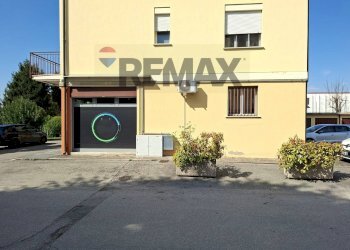 Casa all\'aperto - Locale Commerciale Via Treviso
48, Silea - foto 5