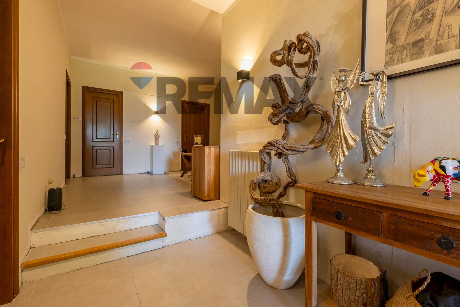 Hall / corridoio - Villa VIA GIUSEPPE GARIBALDI
 
9, Orino - foto 2