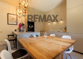 Sala da pranzo - Villa VIA GIUSEPPE GARIBALDI
 
9, Orino - foto 5