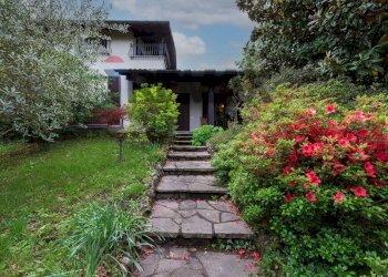 Giardino - Villa VIA GIUSEPPE GARIBALDI
 
9, Orino - foto 21