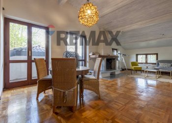 Sala da pranzo - Villa VIA GIUSEPPE GARIBALDI
 
9, Orino - foto 29