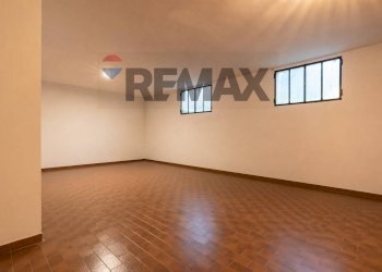 Stanza vuota - Villa VIA GIUSEPPE GARIBALDI
 
9, Orino - foto 51
