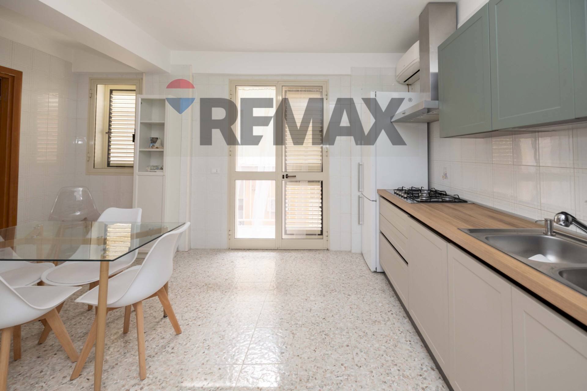 Cucina - Apartment Via Alloro
 
12, Santa Croce Camerina - photo 1