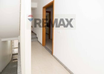 Hall / corridoio - Apartment Via Alloro
 
12, Santa Croce Camerina - photo 2