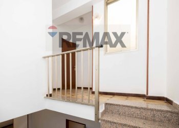 Scale - Apartment Via Alloro
 
12, Santa Croce Camerina - photo 18