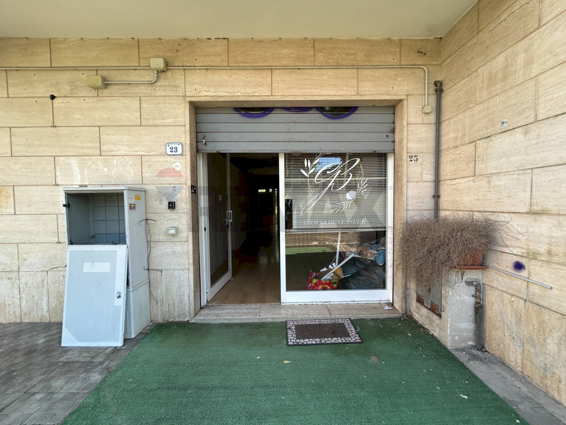 Edificio all\'aperto - Commercial Premises via firenze
23, Nettuno - photo 2