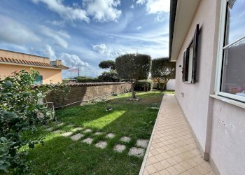 Giardino - Villa via frassine
15, Aprilia - foto 57