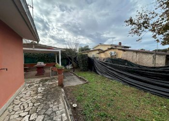 Giardino - Villa via della primavera
45, Aprilia - foto 10