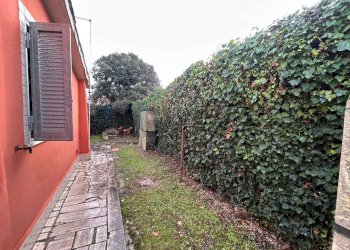 Giardino - Villa via della primavera
45, Aprilia - foto 12