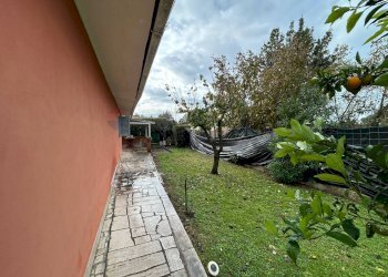 Giardino - Villa via della primavera
45, Aprilia - foto 16