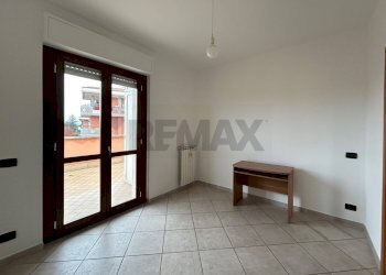 Stanza vuota - Four-room apartment Via Piemonte
 
83, Aprilia - photo 11