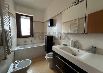 Bagno - Four-room apartment Via Piemonte
 
83, Aprilia - photo 15