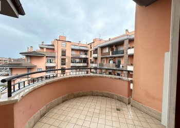 Balcone - Four-room apartment Via Piemonte
 
83, Aprilia - photo 27