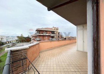 Terrazza - Four-room apartment Via Piemonte
 
83, Aprilia - photo 37
