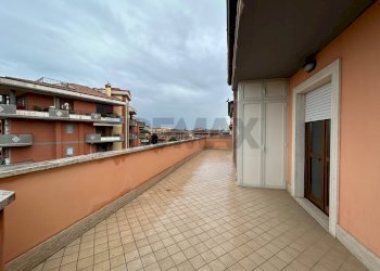 Terrazza - Four-room apartment Via Piemonte
 
83, Aprilia - photo 38