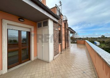Terrazza - Four-room apartment Via Piemonte
 
83, Aprilia - photo 41