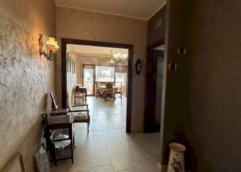 Hall / corridoio - Three-room apartment Via Delle Margherite
 
23, Aprilia - photo 2