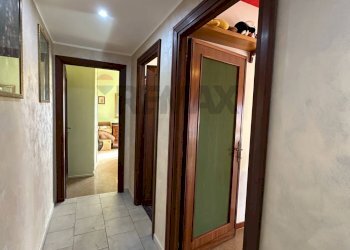 Hall / corridoio - Three-room apartment Via Delle Margherite
 
23, Aprilia - photo 11