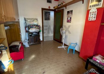 Soggiorno - Three-room apartment Via Delle Margherite
 
23, Aprilia - photo 12