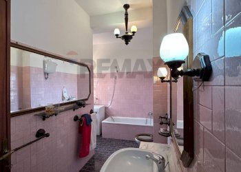 Bagno - Three-room apartment Via Delle Margherite
 
23, Aprilia - photo 13