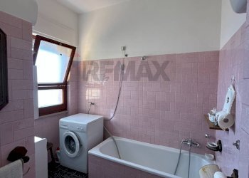 Bagno - Three-room apartment Via Delle Margherite
 
23, Aprilia - photo 14