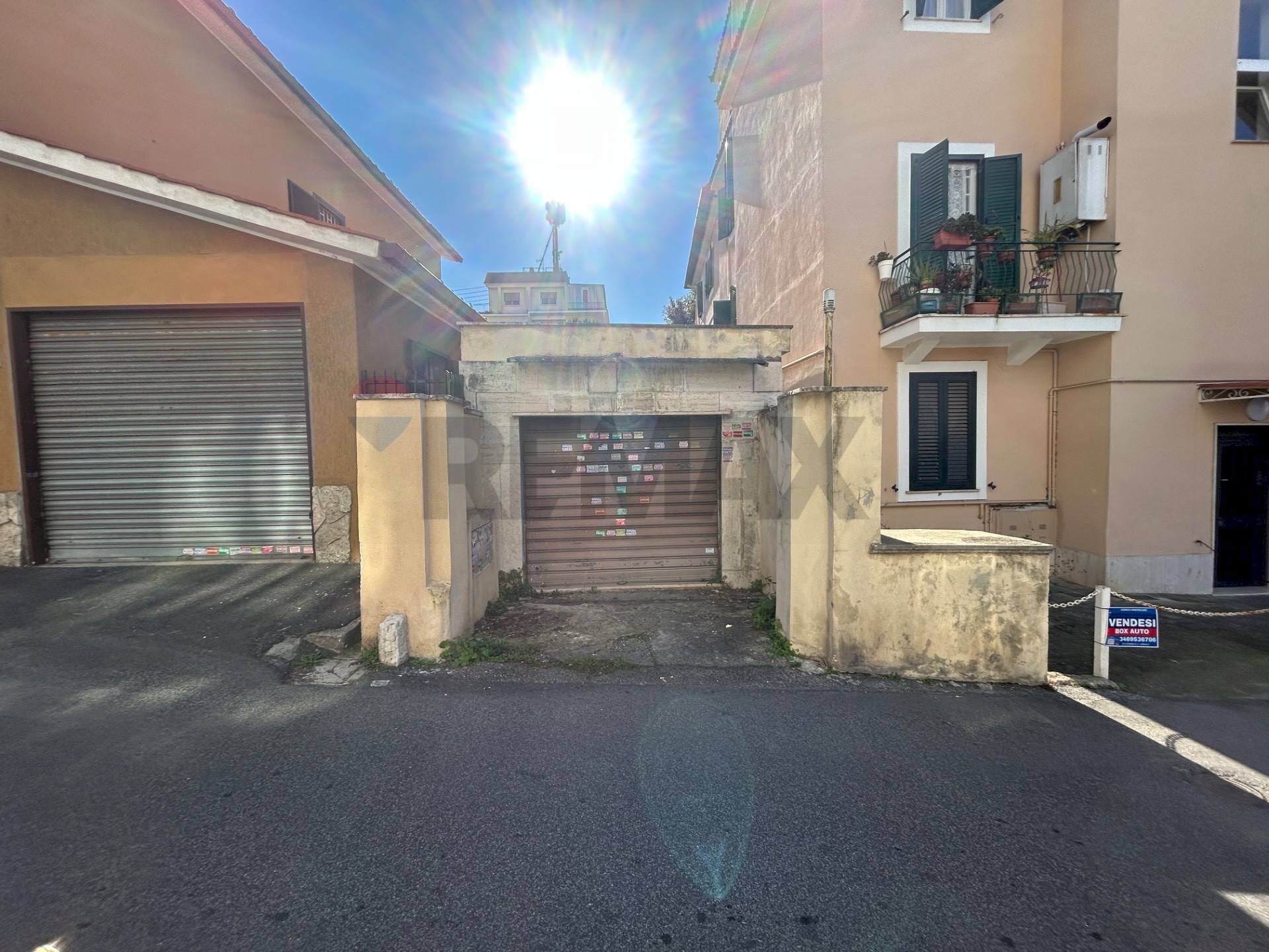 Edificio all\'aperto - Box Via Lardaria
9, Roma - foto 2