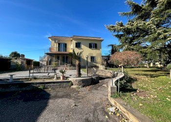 Casa all\'aperto - Villa Via Gran Paradiso
1, Aprilia - foto 2